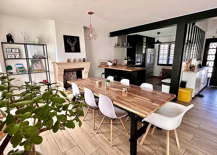 Family Oasis With 3 Bedrooms Near Paris