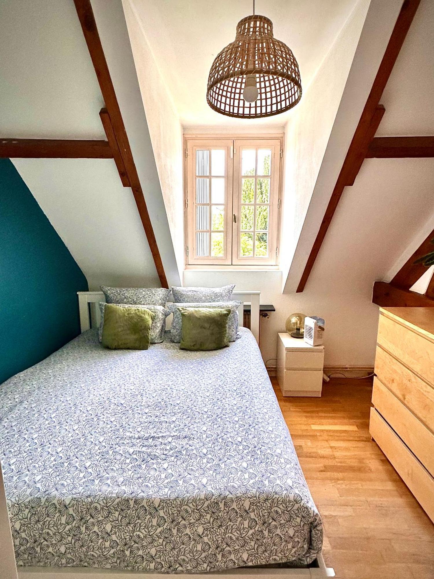 Family Oasis With 3 Bedrooms Near Paris Hébergement de vacances Chennevières-sur-Marne